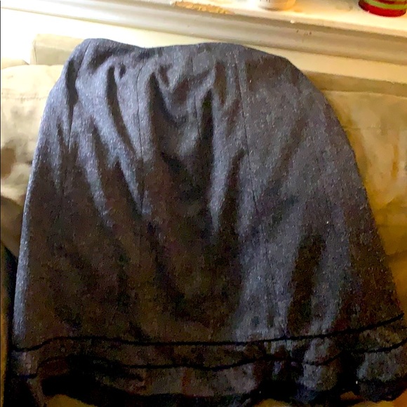 MIDI skirt with lace hem - Picture 1 of 2